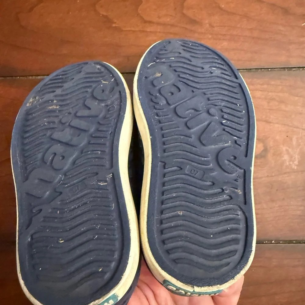 Native Jefferson Blue and White Water Shoes Slip-On‎